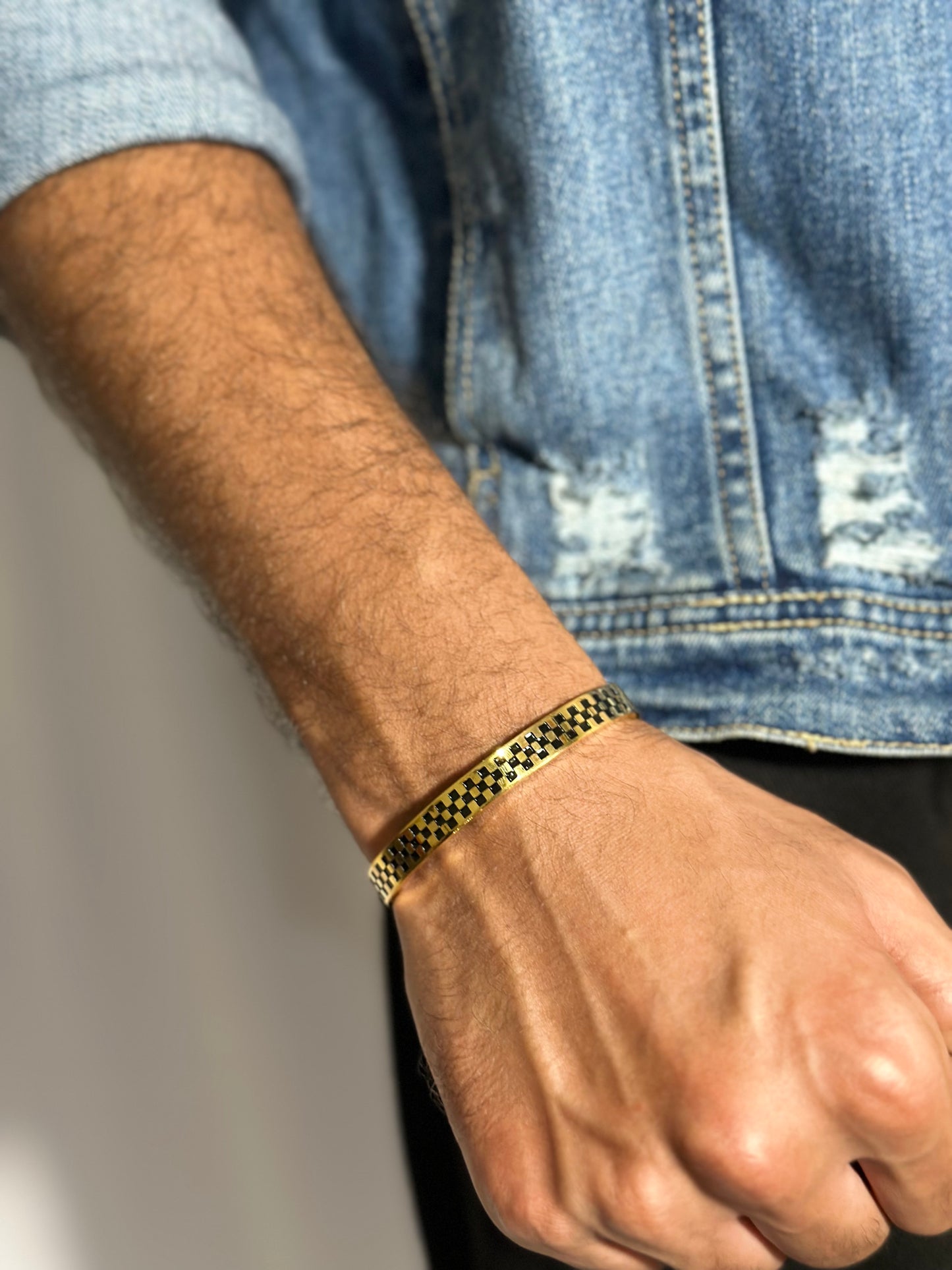 Men’s Checkered gold black pattern bracelet