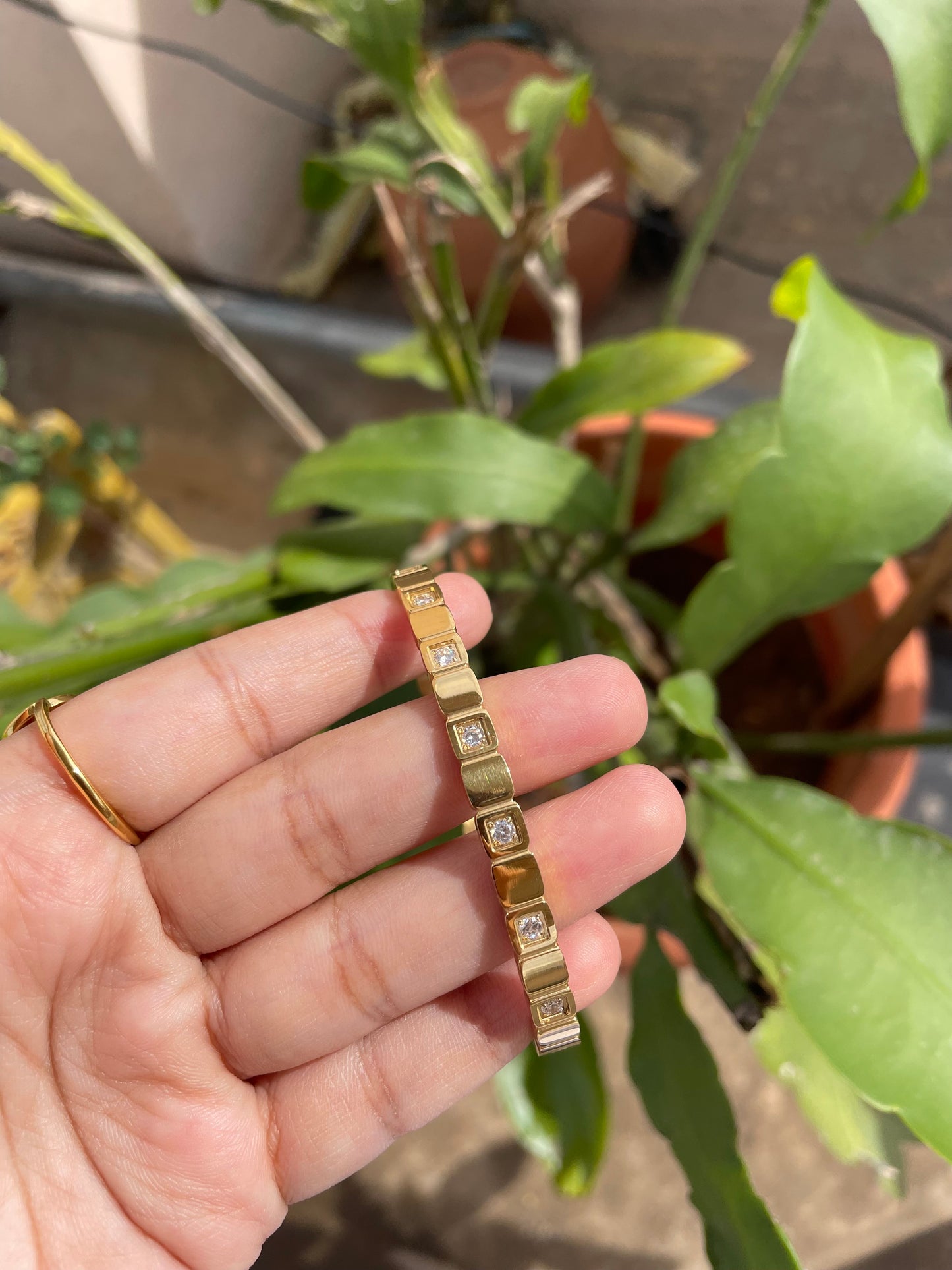 Curved Square stone bracelet