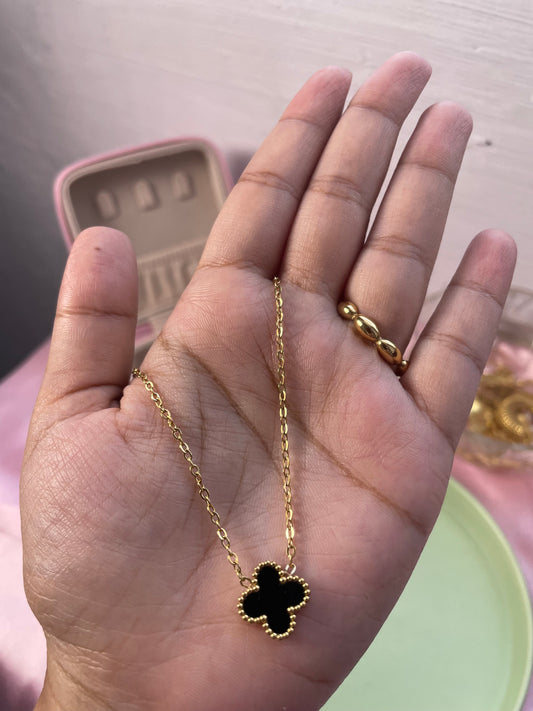 Clover chain